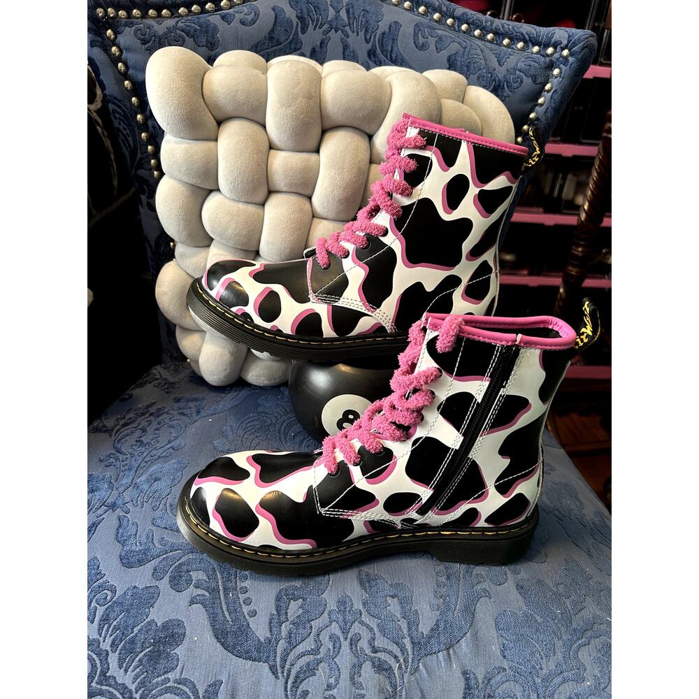 Dr Martens Cow Print Pink Laces 1460Y size 7/EU 38 - Picture 2 of 6